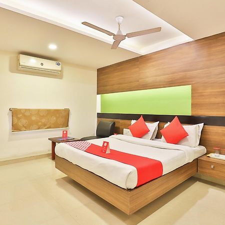 Oyo 4605 Hotel Aakarsh Dharamshala Bagian luar foto