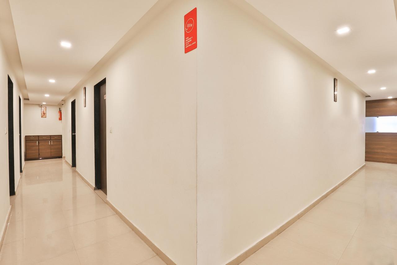 Oyo 4605 Hotel Aakarsh Dharamshala Bagian luar foto