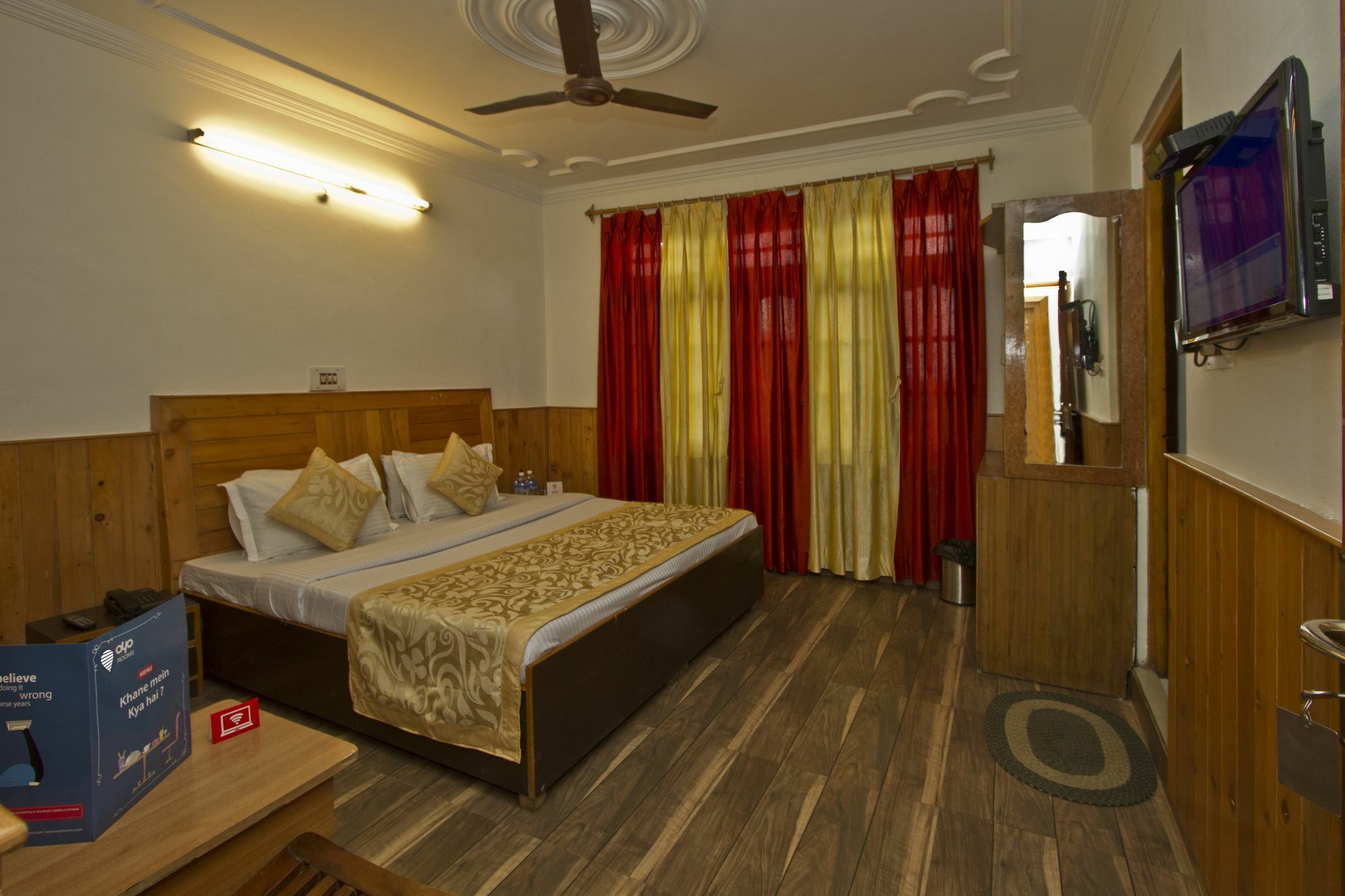 Oyo 4605 Hotel Aakarsh Dharamshala Bagian luar foto